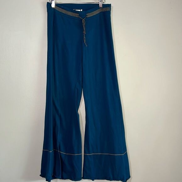 Kokoon Drawstring Waist Plain Flared Sweatpants - Picture 1 of 8
